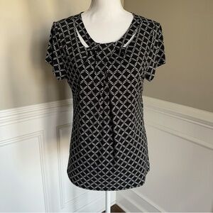 White House Black Market Black and White Geometric Women's Top Size Medium